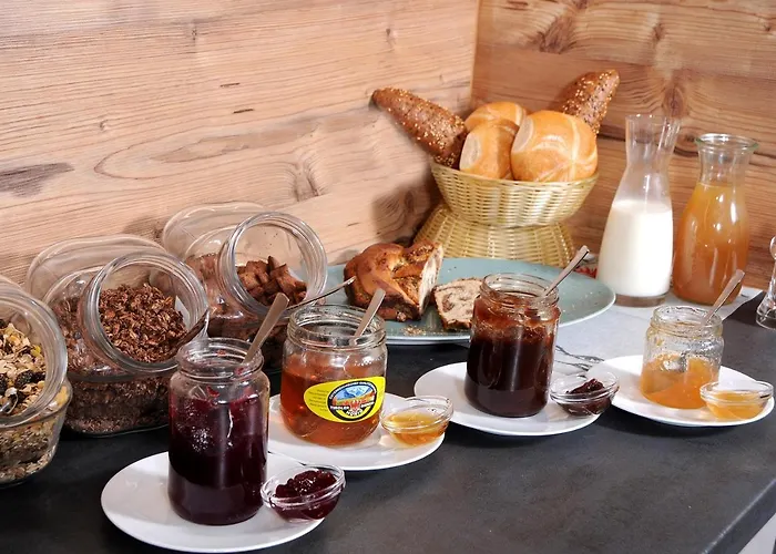 Freihaushof * מאיירהופן